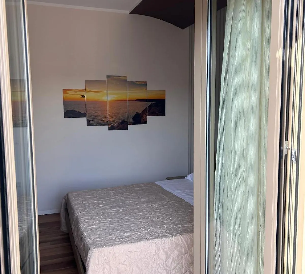 B&B Serangi - Il Piacere Di Sentirsi A Casa Cercola Bed & Breakfast